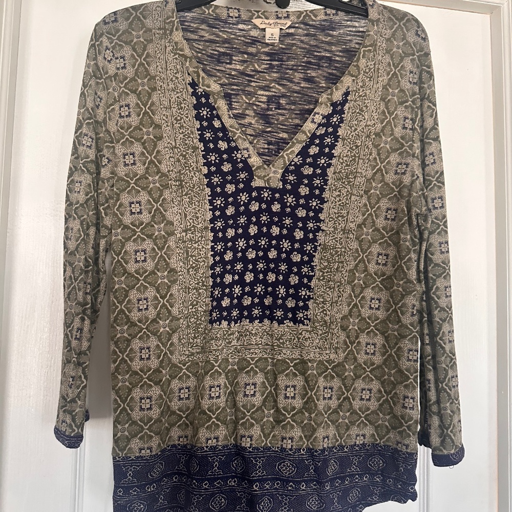 Lucky Brand vneck top S